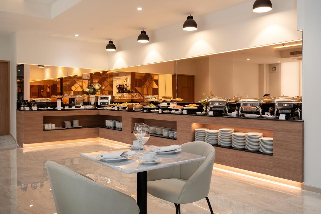 Thaya Hotel Bangkok Ngoại thất bức ảnh