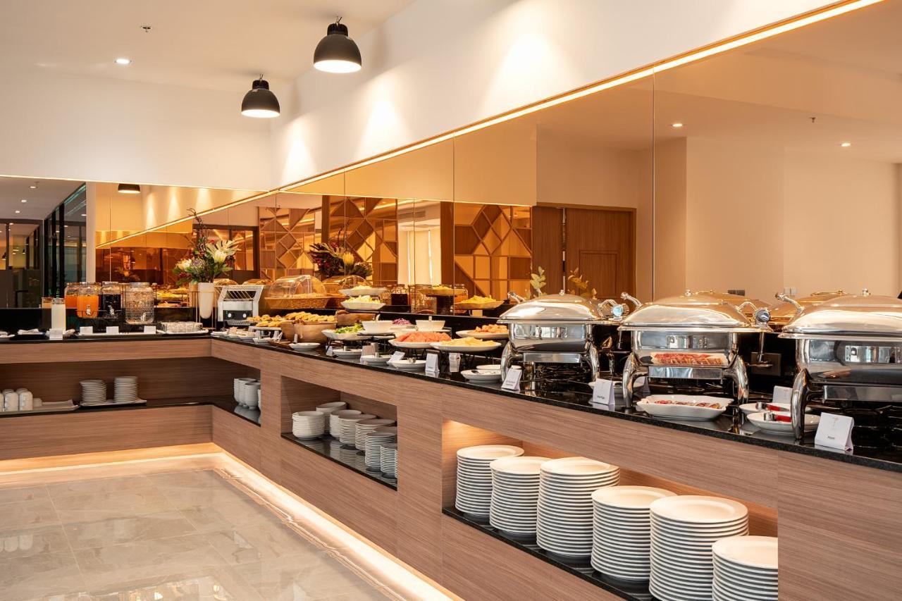 Thaya Hotel Bangkok Ngoại thất bức ảnh