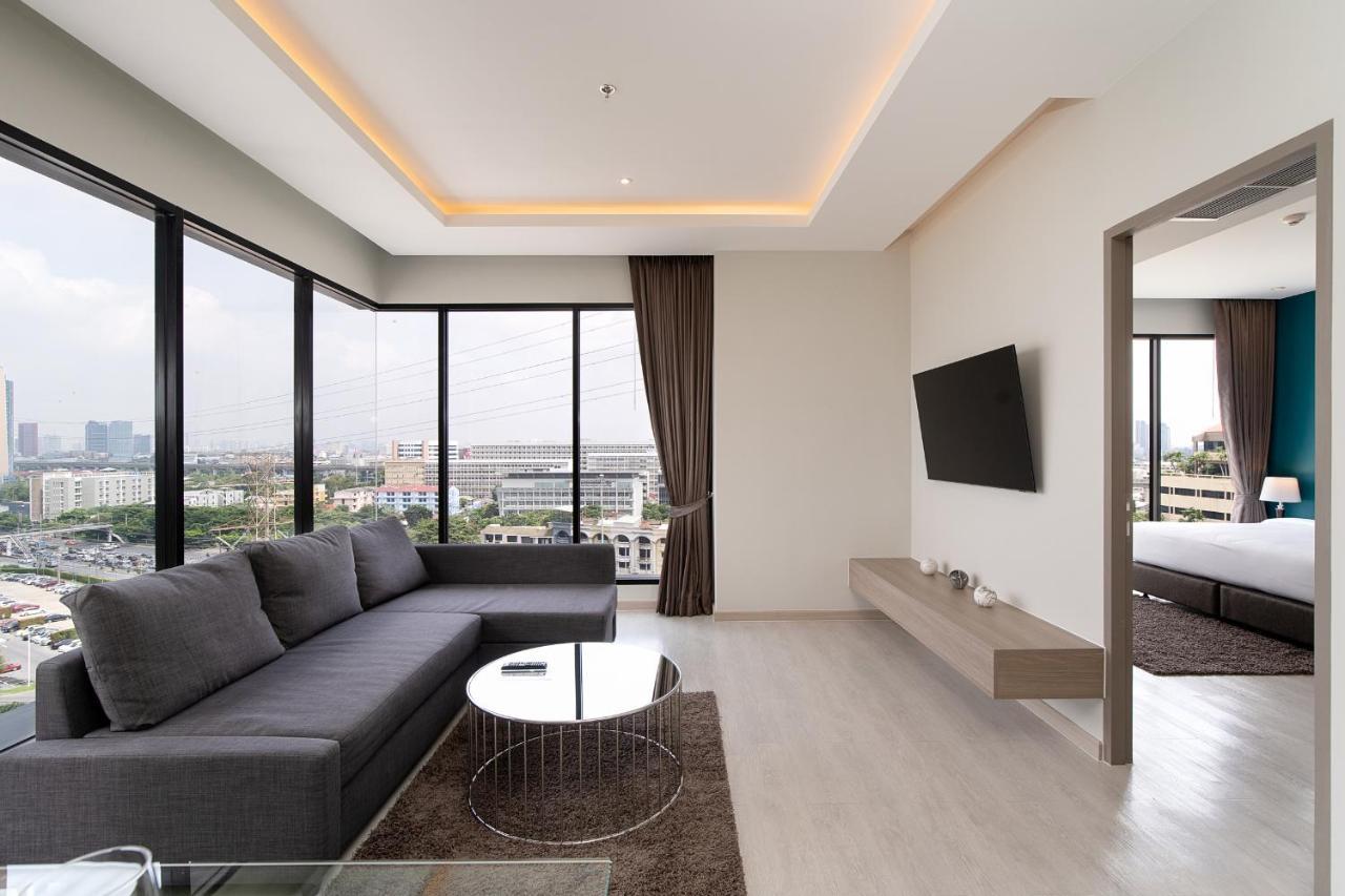 Thaya Hotel Bangkok Ngoại thất bức ảnh