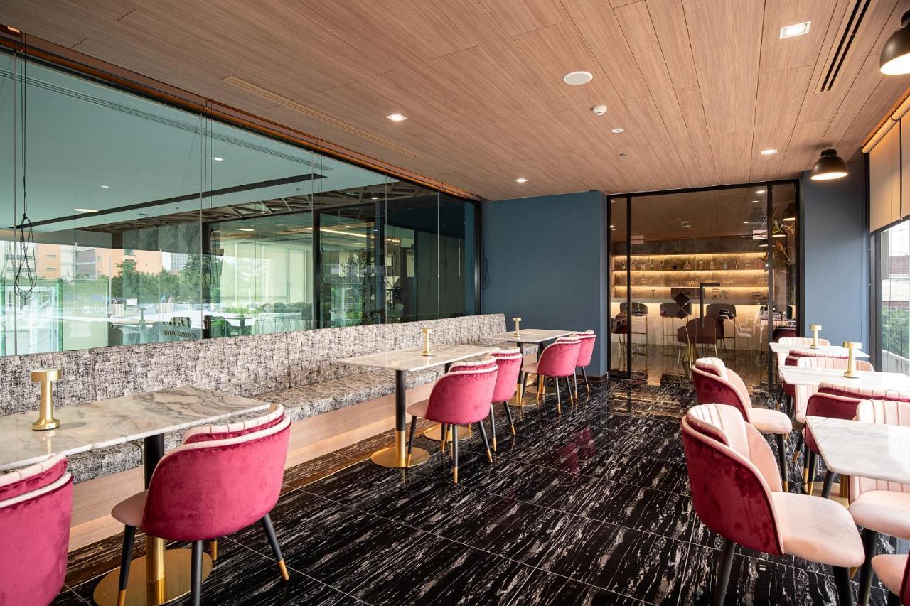 Thaya Hotel Bangkok Ngoại thất bức ảnh