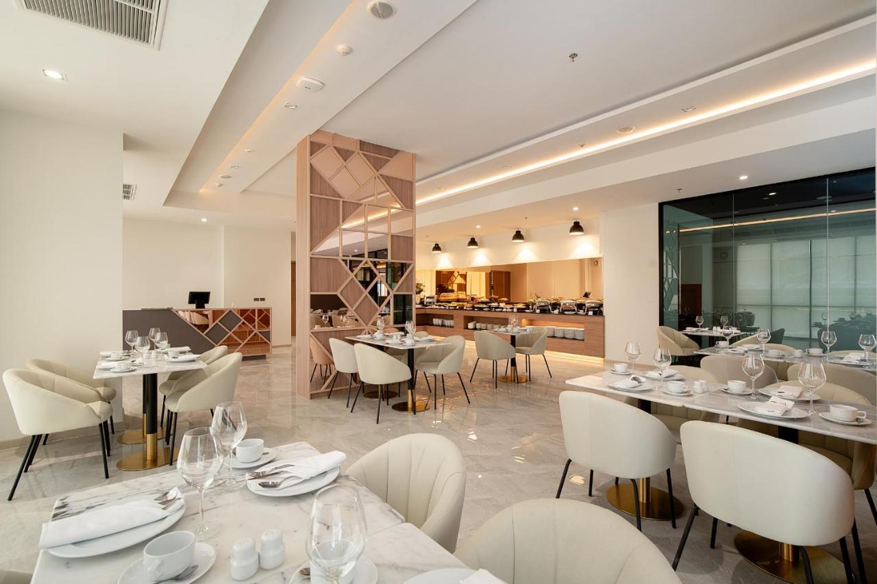 Thaya Hotel Bangkok Ngoại thất bức ảnh