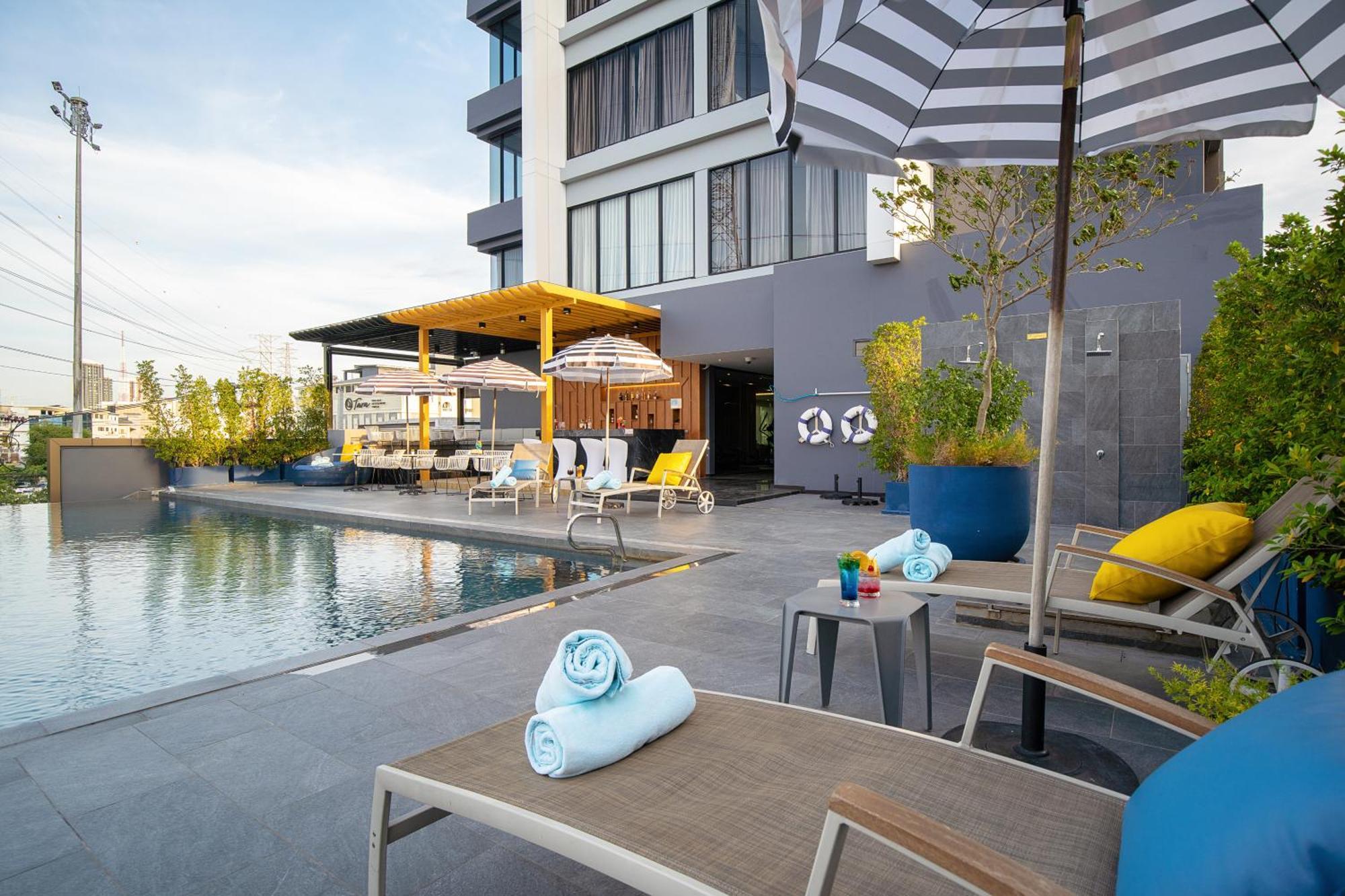 Thaya Hotel Bangkok Ngoại thất bức ảnh