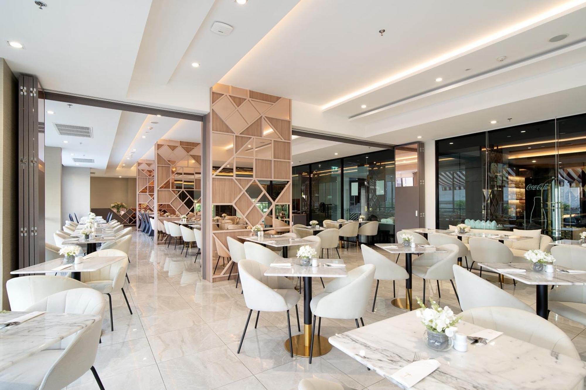 Thaya Hotel Bangkok Ngoại thất bức ảnh