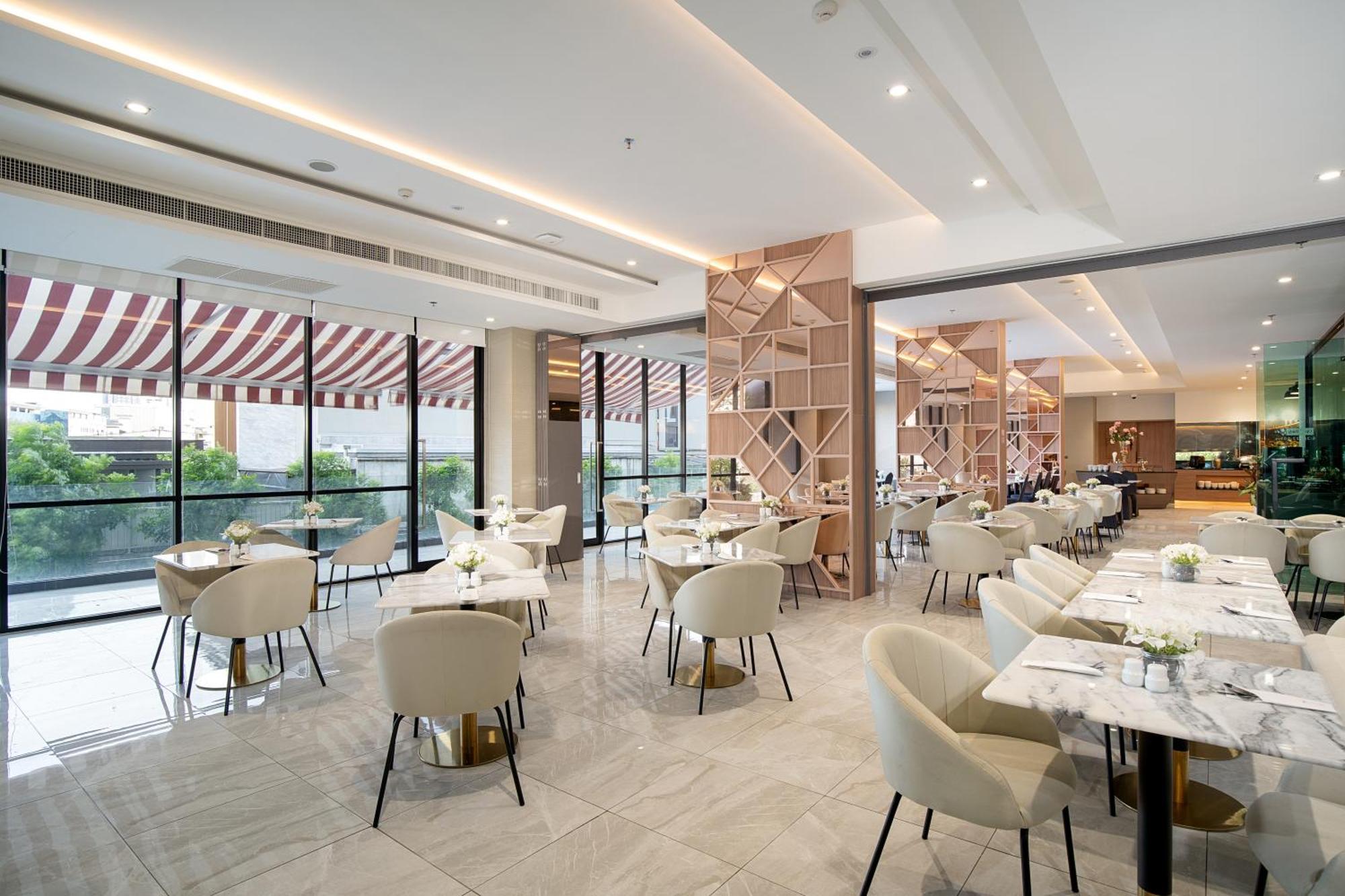 Thaya Hotel Bangkok Ngoại thất bức ảnh