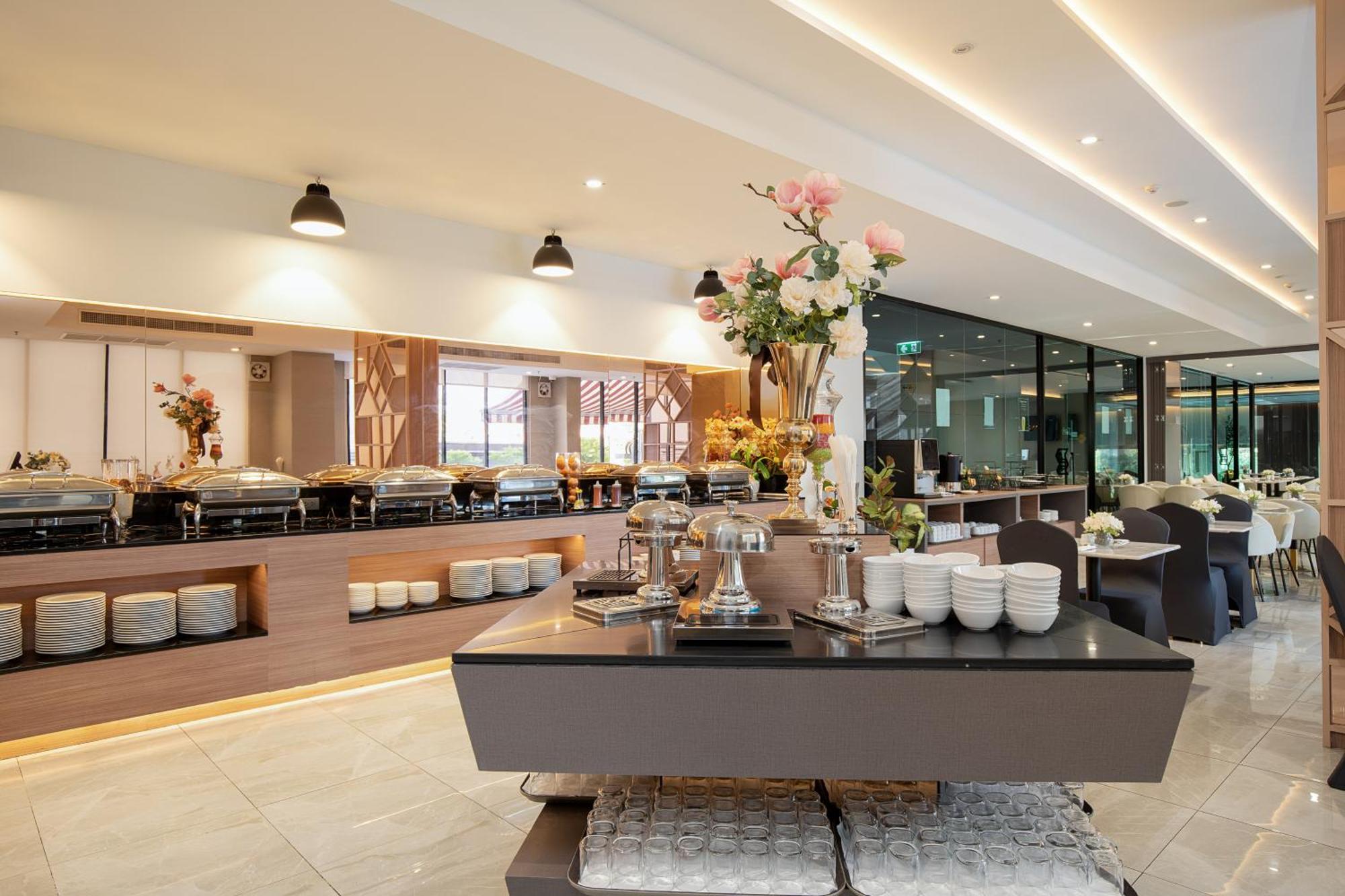 Thaya Hotel Bangkok Ngoại thất bức ảnh