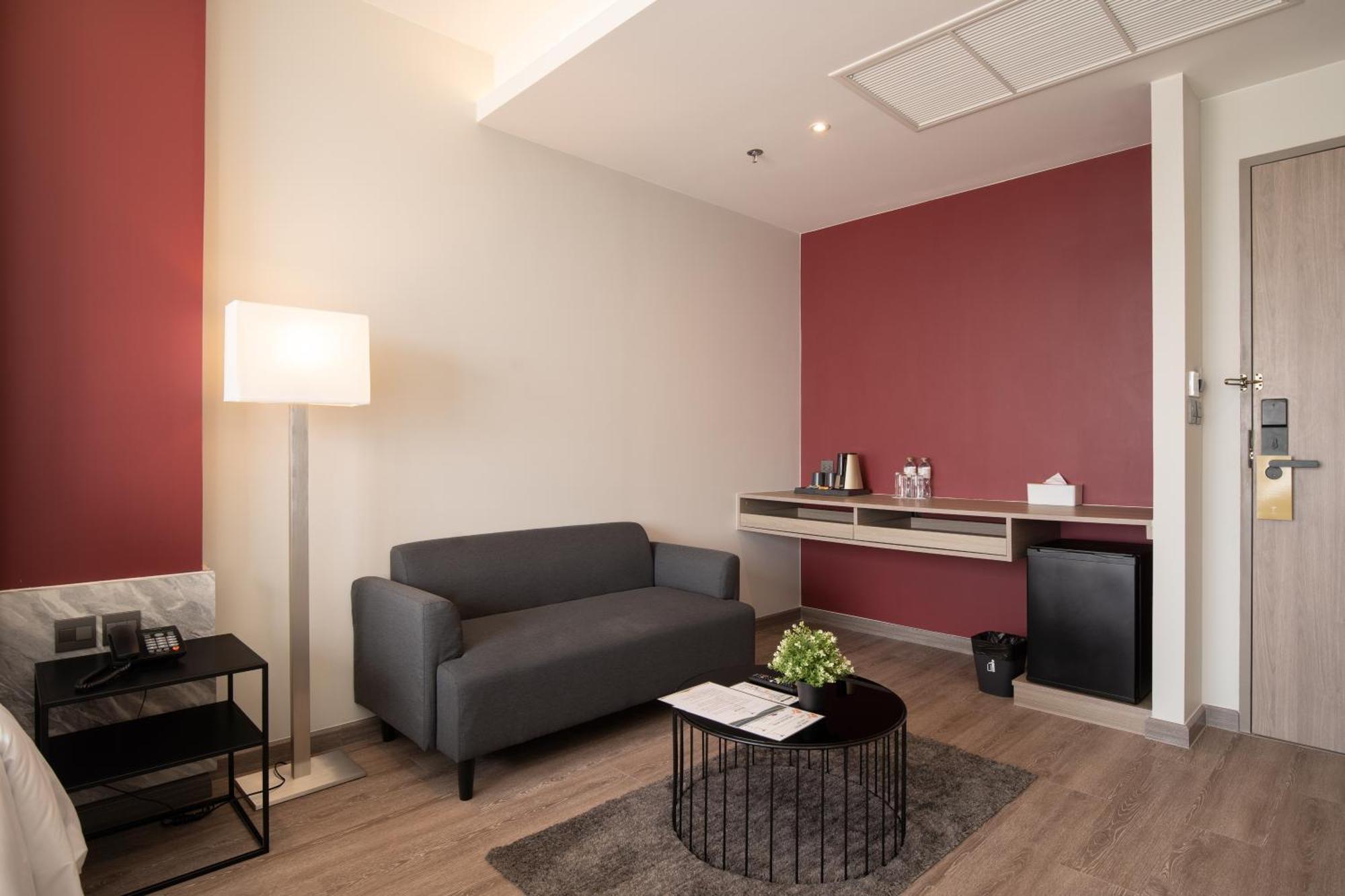 Thaya Hotel Bangkok Ngoại thất bức ảnh
