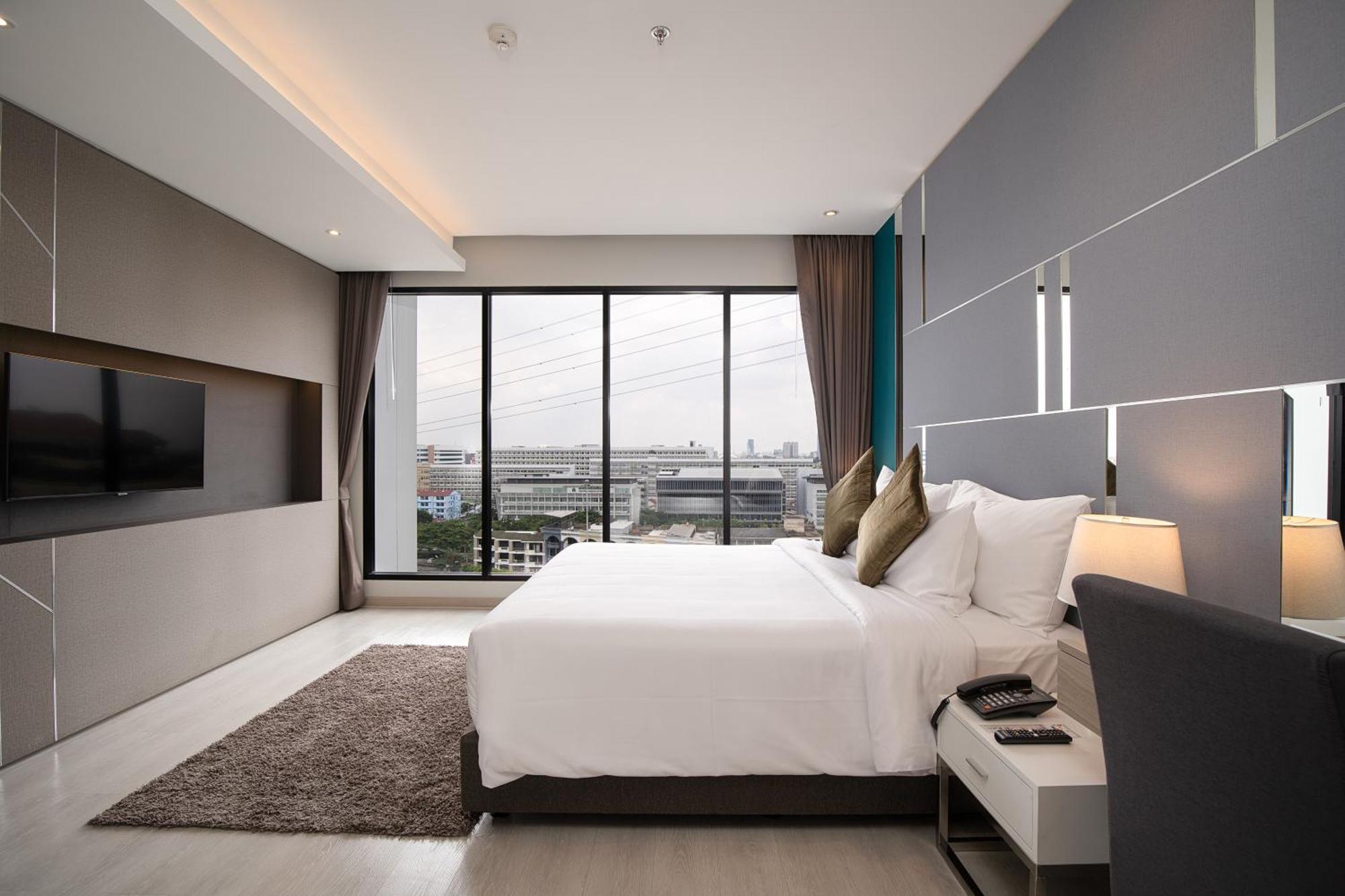 Thaya Hotel Bangkok Ngoại thất bức ảnh